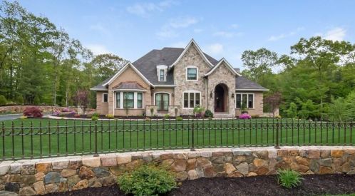 20 Secret Ln, Warwick, RI 02818-1169