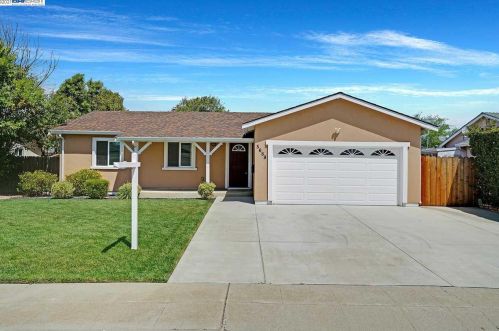 5689 Oakmont Cir, Livermore, CA 94551-5636