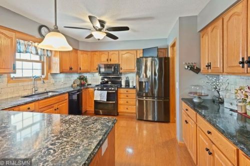 1191 Oakwood Ct, Cedar Mills, MN 55350-9200