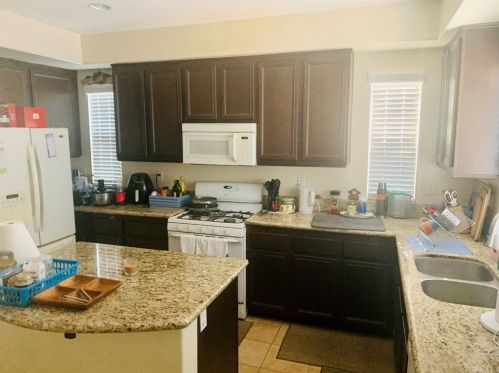 22344 Blue Lupine Cir, Colton, CA 92313-5480