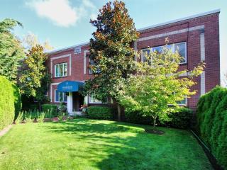 1640 18th Ave, Seattle WA  98122-2770 exterior
