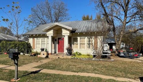 414 Elmo, Wortham, TX 76693-4761