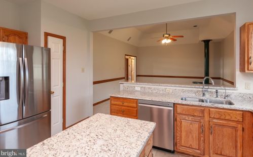 410 Wood End Ct, Charles Town WV  25414-5294 exterior