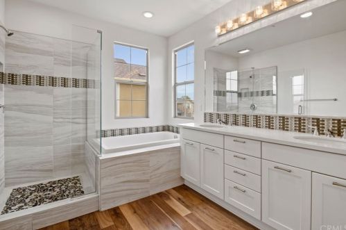 117 Bumblebee, Irvine CA  92618-1150 exterior