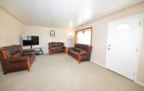 8789 Constance Ln, Cincinnati, OH 45231-4701