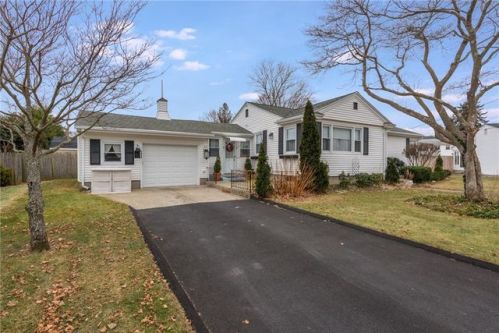 21 Rotary Dr, Providence, RI 02919-4918