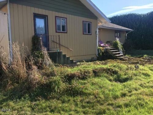 411 C St, Siletz, OR 97380-2015