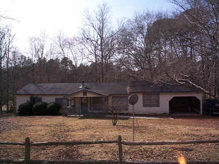 44 Valley Trl, Acworth, GA 30101-6509