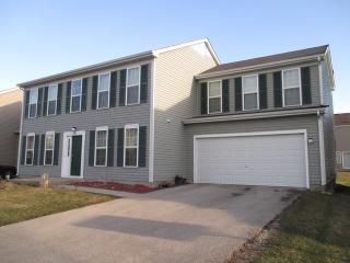 1761 Shari Ln, Aurora, IL 60504-4467