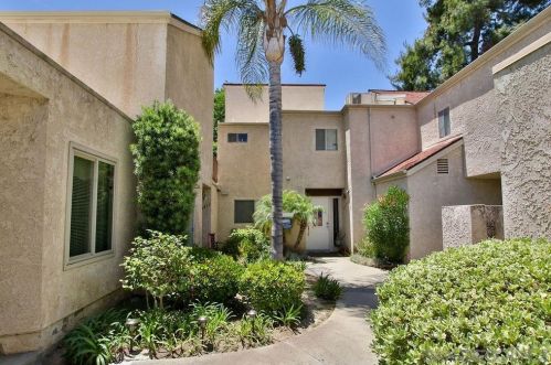 23853 Green Haven Ln, Ramona, CA 92065-4315
