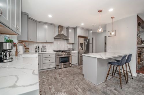 10231 Eglise Ave, Downey CA  90241-2920 exterior