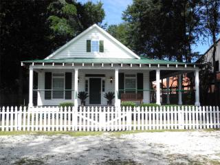 2805 3rd St, Savannah GA  31404-4515 exterior