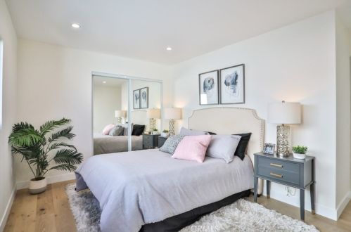 5810 Mammoth Ave, Van Nuys CA  91401-4419 exterior