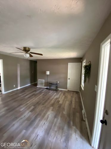 4 Shadowood Ct, Silver Creek, GA 30173-2658
