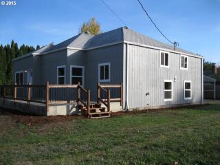 810 27th St, Mcminnville, OR 97128-2202