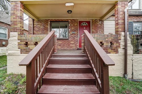 2033 Dallas Ave, Cincinnati OH  45239-4752 exterior