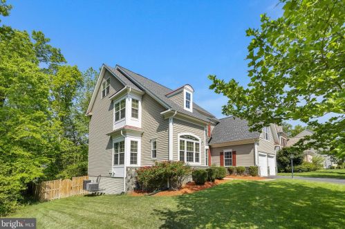 15672 Altomare Trace Way, Woodbridge VA  22193-5779 exterior