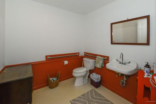 104 Webbs Mills Rd, Frye Island ME  04071-6316 exterior