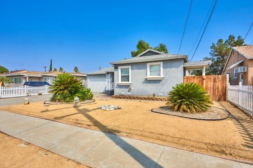 318 3rd St, Rialto, CA 92376-5935