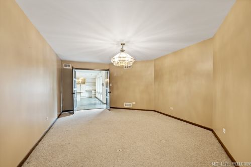 6765 County Line Ln, Willowbrook IL  60527-5726 exterior