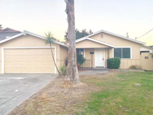 341 Lane St, Turlock, CA 95380-5305