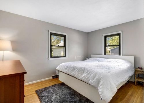 2329 Cedar Ave, Saint Paul MN  55110-4430 exterior