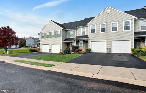 345 Cedar Run Dr, York, PA 17404-9192