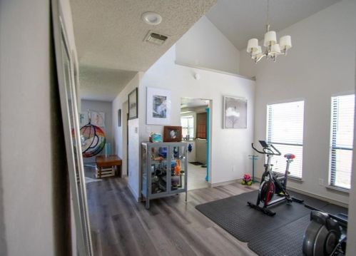 2105 Cologne Dr, Carrollton TX  75007-2337 exterior