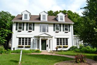 1309 Moss Ave, Peoria, IL 61606-1702