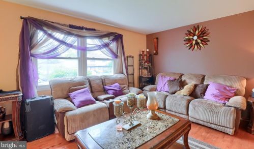 3074 Todd Ln, Lancaster PA  17601-1350 exterior