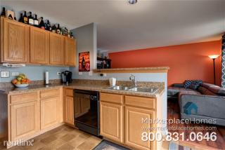 1971 Peninsula Ct, Pingree Grove IL  60140-2039 exterior