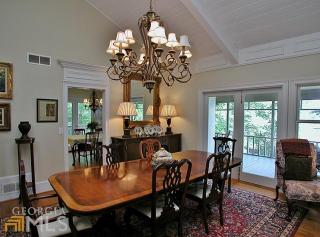 459 Peninsula Rd, Gainesville, GA 30506-1705