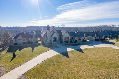 1111 August Lake Dr, Defiance, MO 63341-1773
