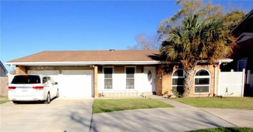 545 Morningside Dr, Gretna, LA 70056-2830