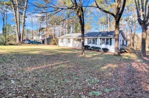 4637 Kellogg Dr, Lilburn, GA 30047-4408