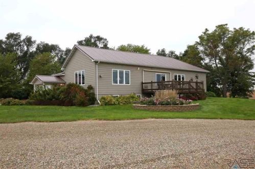 48135 306th St, Big Springs, SD 57001-6342