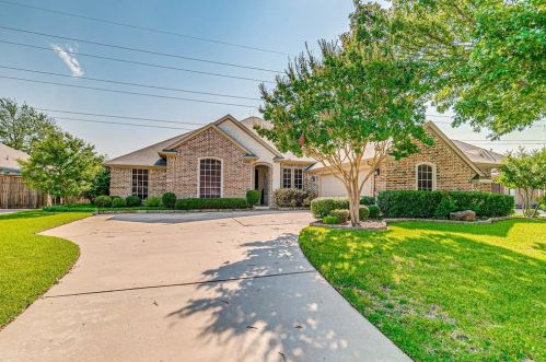 7308 Spring Oak Dr, North Richland Hills TX  76182-3708 exterior