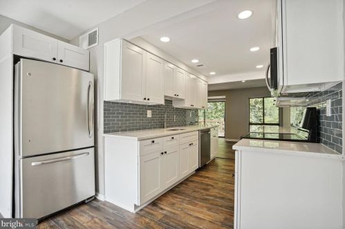 2342 Generation Dr, Herndon, VA 20191-3029