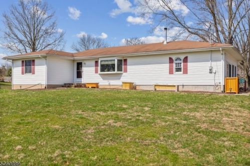77 Dayton Rd, Flemington, NJ 08822-1531