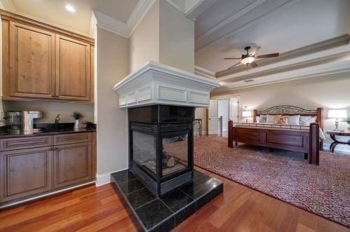 2459 Ellijay Dr, Atlanta GA  30319-3439 exterior