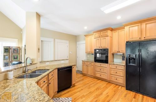112 Camilla Dr, Carrollton GA  30116-1835 exterior