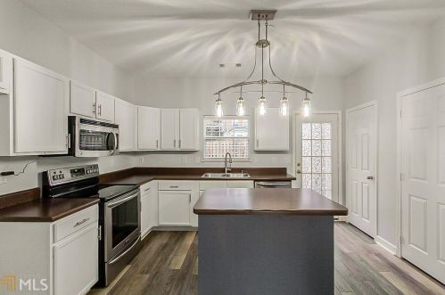 2159 Del Lago Cir, Kennesaw, GA 30152-8287