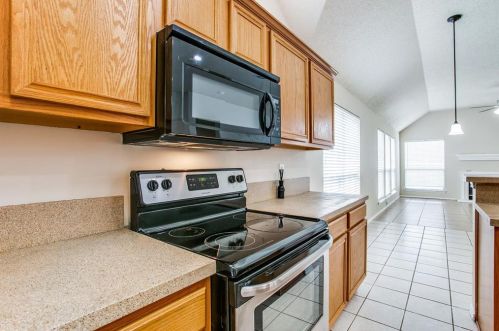 6709 Braeview Dr, Fort Worth TX  76137-6313 exterior