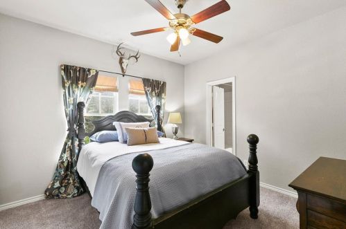 5037 Byers Ave, Fort Worth TX  76107-4129 exterior