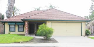 941 Holly Ave, Clovis, CA 93611-6219