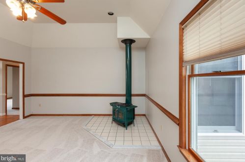 410 Wood End Ct, Charles Town WV  25414-5294 exterior