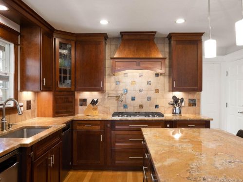 7525 Jasmine Ct, Englewood CO 80112-1033 exterior