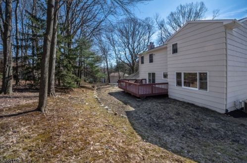 18 Fords Rd, Dover NJ  07869-2146 exterior