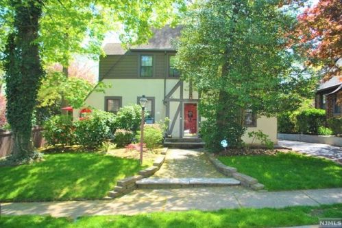 146 Lindbergh Blvd, Teaneck, NJ 07666-5334