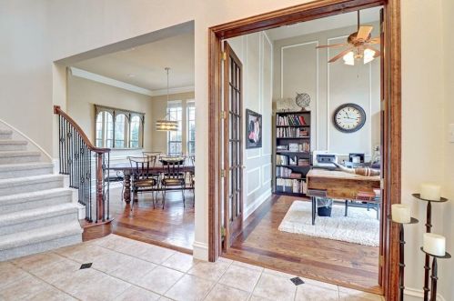 2540 Grn Oak Dr, Carrollton TX 75010-4221 exterior